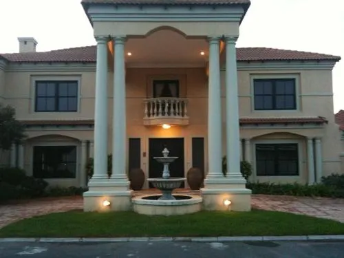 Roman Retreat - Image 1