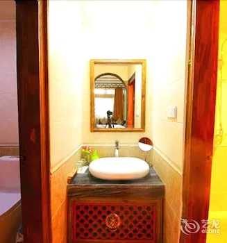 Olive Tree Inn - Lijiang - Image 1