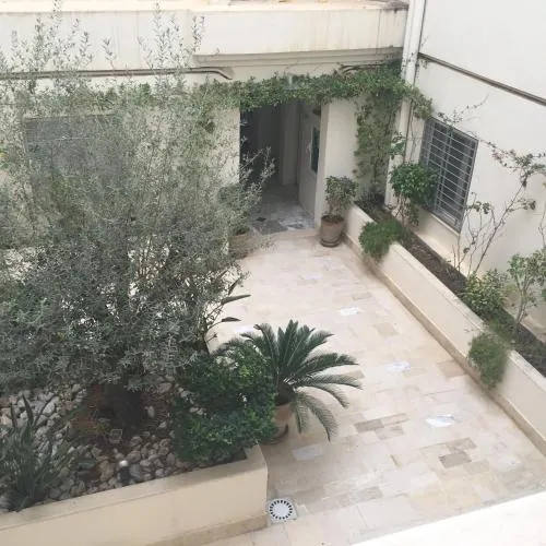 Appartement Cosy 10 Minutes De La Plage Face Tunisia Mall - Image 1