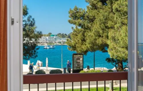 Apartment Riva Porec - Image 1