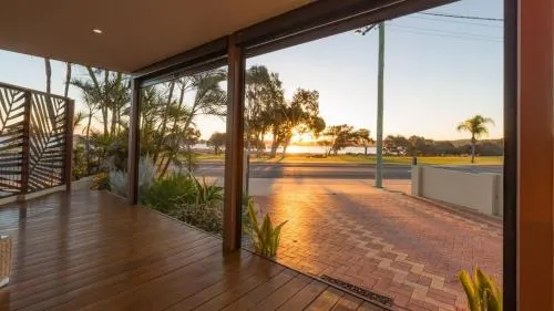 Starboard Views Kalbarri - River Front Apartment - Image 1