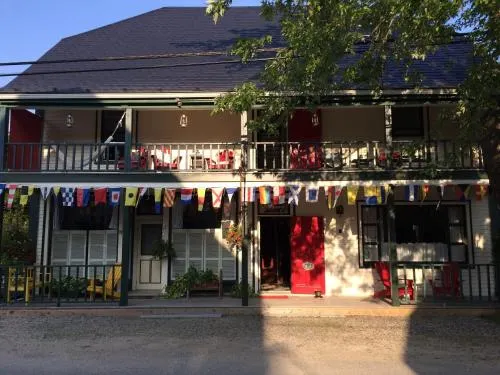 Mecklenburgh Inn - Image 1