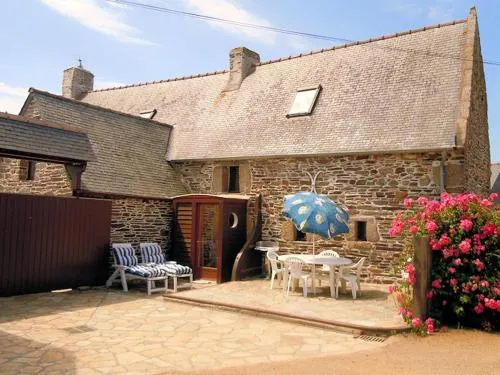 Holiday Home Kerham Huellan - Image 1
