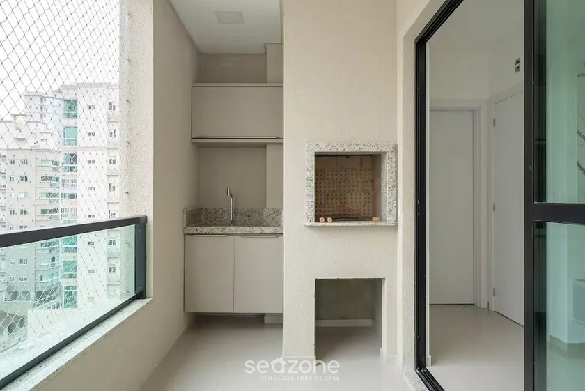 2BR Apt w/ Balcony Close to Itapema Beach - Image 1