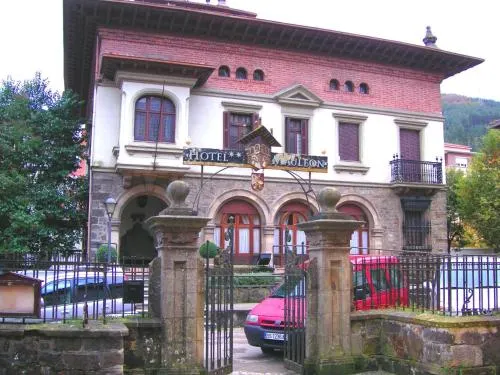 Hotel Mauleon - Image 1