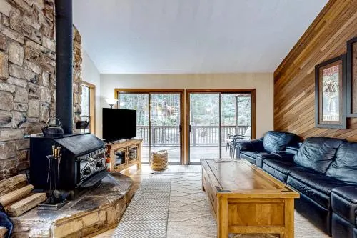 Wonderland Lodge - Image 1