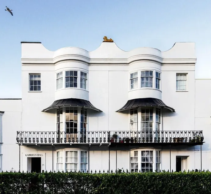 Beautiful 5 Bedroom Regency House / Pets Welcome - Image 1