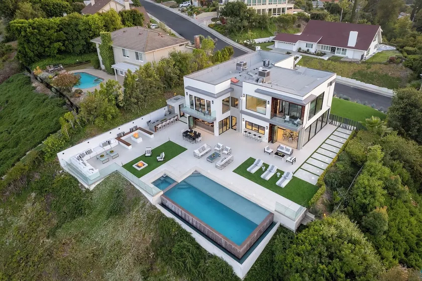 Gayle Villa - Image 1