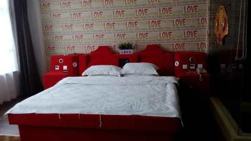 Junyi Hotel - Image 1