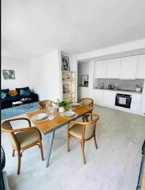 Cosy 1 bedroom in City Center w Terrace - Image 1