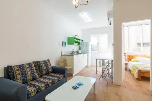 Kfar Saba Center Apartment - Image 1