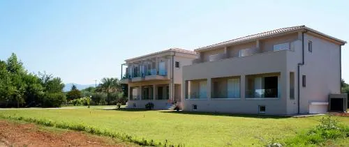 Sani Rooms - Image 1
