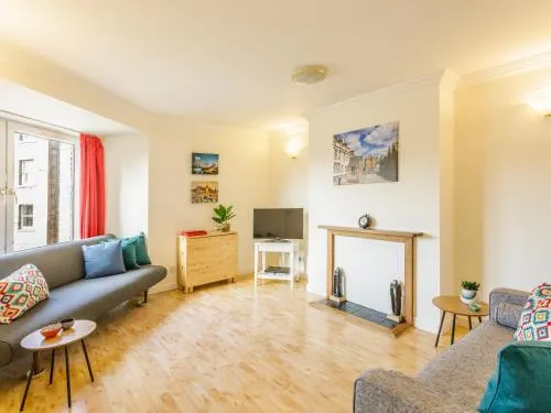 Pleasance Apartment - Image 1