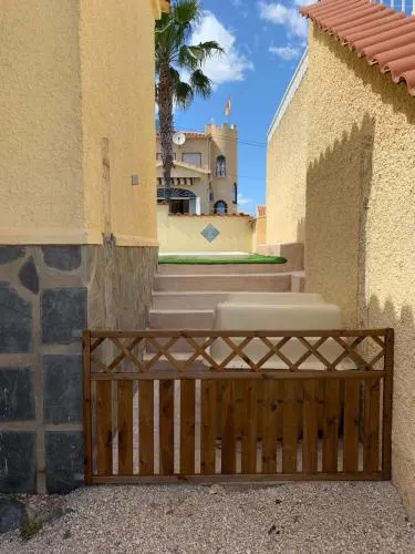 Maison Alicante Urb La Marina - Image 1
