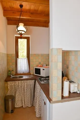 Fekete Lovastanya - Image 1