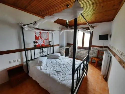 Byron Houses- Konaki - Image 1
