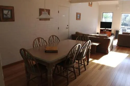 Byron Bay Accom Unit 7 34 Kendall Street, Byron Bay - Kendall Beach Apartments - Image 1