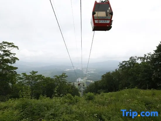 Hot Spring Ski Resort - Image 1