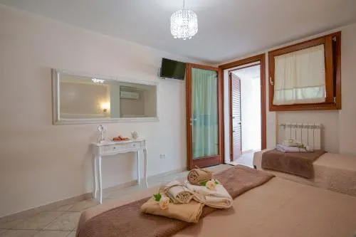 Casa Nostra - Image 1