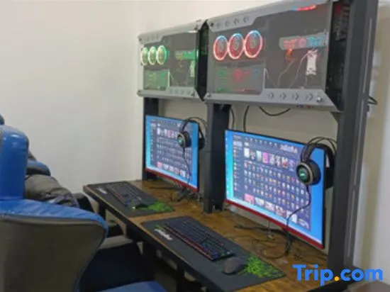 LEGO E-sports Hotel - Image 1