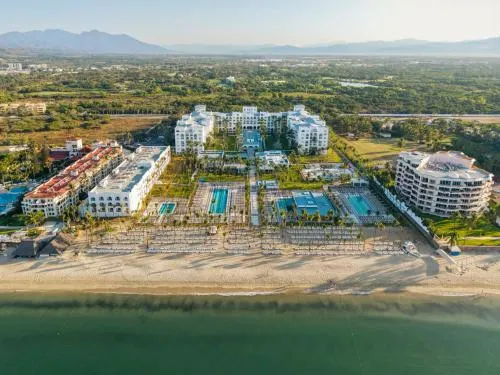 Hotel Riu Jalisco - Image 1