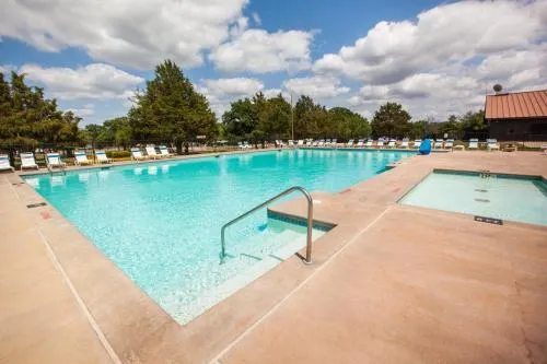 Lake Texoma Camping Resort Cabin 14 - Image 1