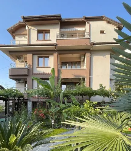 Kastela Guest House - Image 1