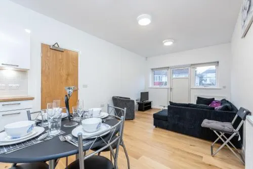 CONEN Chequers Apartment - Image 1