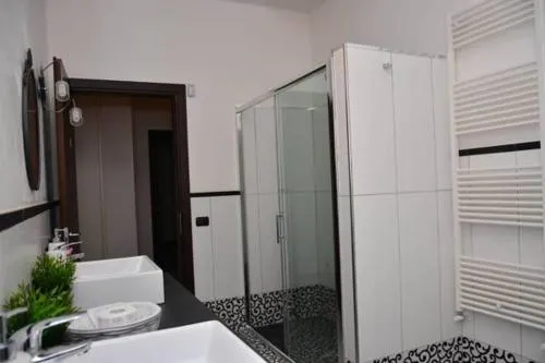 Vitti's Home - Image 1