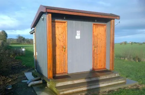 Shrublands Farm Shepherd's Hut - Image 1