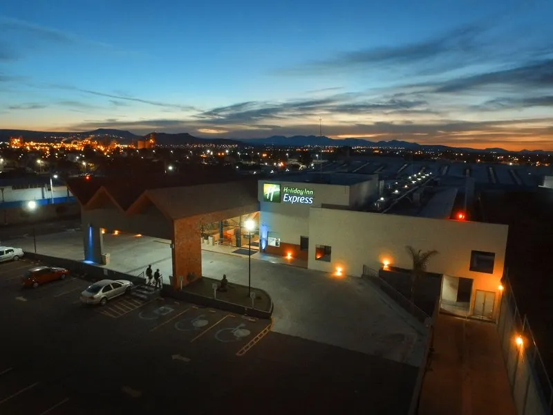 HOLIDAY INN EXPRESS - Image 1