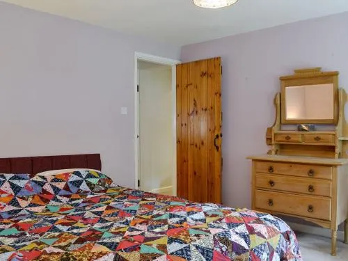 West Cinder Hill Cottage - Image 1