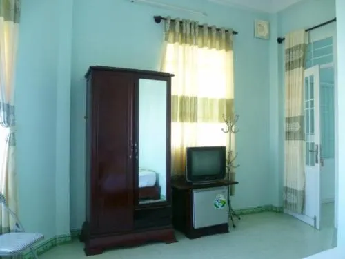 Duc Hoang Hotel - Image 1