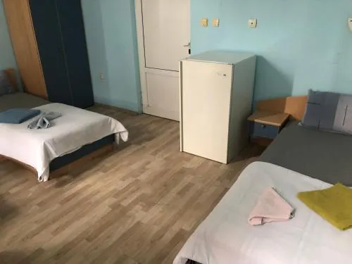 Hotel Amethyst - Image 1