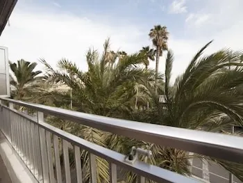 Apartamento Playa Del Postiguet - Image 1