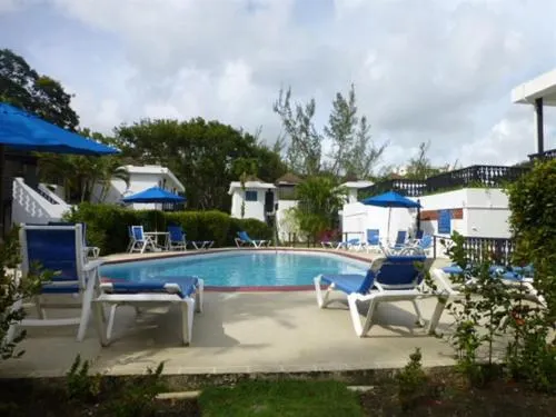 Rockley Golf Club, 2 bed 2 bath Pool, Tennis, Golf, Bar & Restaurant! - Image 1
