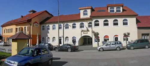 Hotel Arkadia - Image 1
