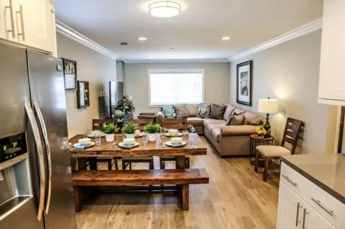 Adorable 3 Bedroom 2 Bath Home - Image 1