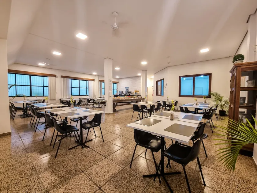 Canasbeach Hotel - Image 1