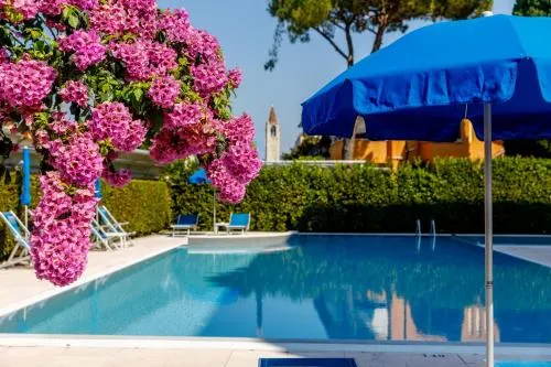Idania Hotel - Image 1