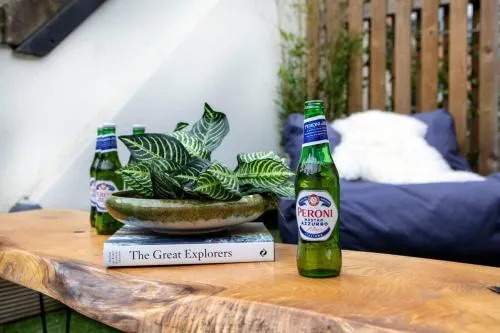 City SuperHost: Luxury Deansgate Townhouse - Image 1