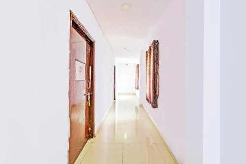 OYO Hotel Sapthami Grand - Image 1