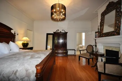 Bannerman Park Suites - Image 1