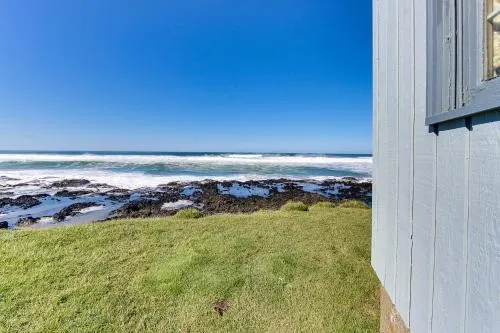 Sea Rock Retreat - Image 1