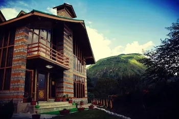 V Resorts Conifer Chalet Kullu - Image 1