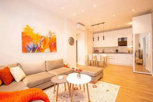 Modern Flat with Central Location near Nisantasi - Image 1