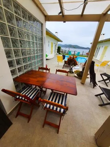 Girassóis Da Lagoa Guesthouse - Image 1