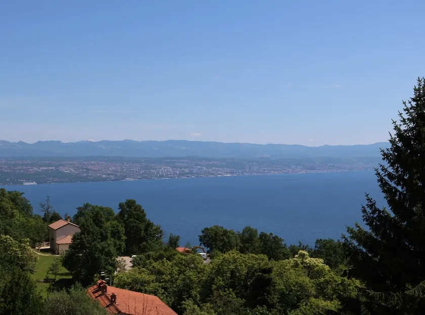 Luxury Lovran Apartments With Swimming Pool - Image 1