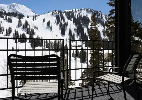 Alta Lodge - Image 1