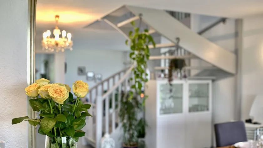 Stunning 6-bed Villa in Etoy - Image 1